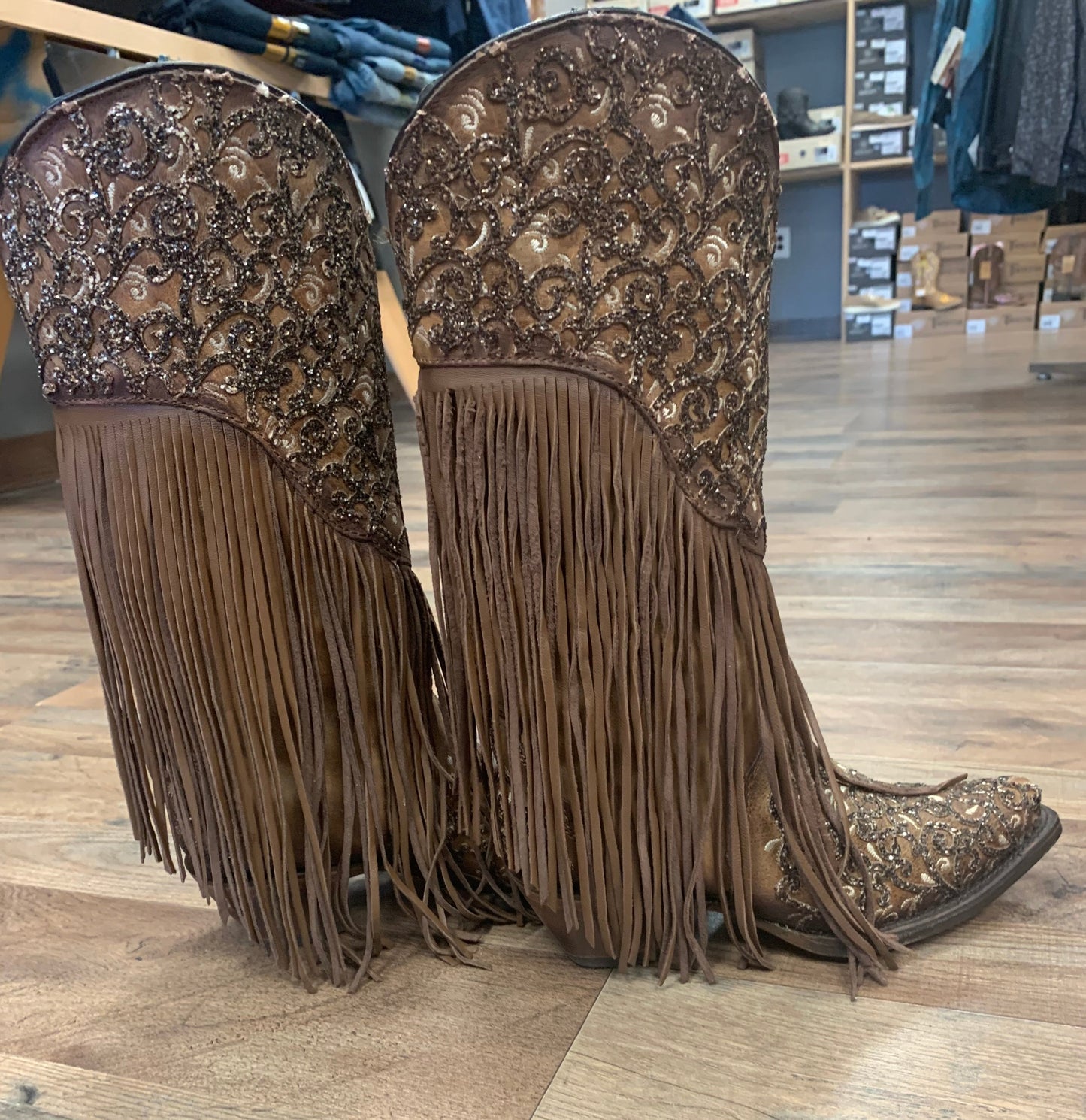 CORRAL HONEY LAMB OVERLAY EMROIDERY FRINGE C3876