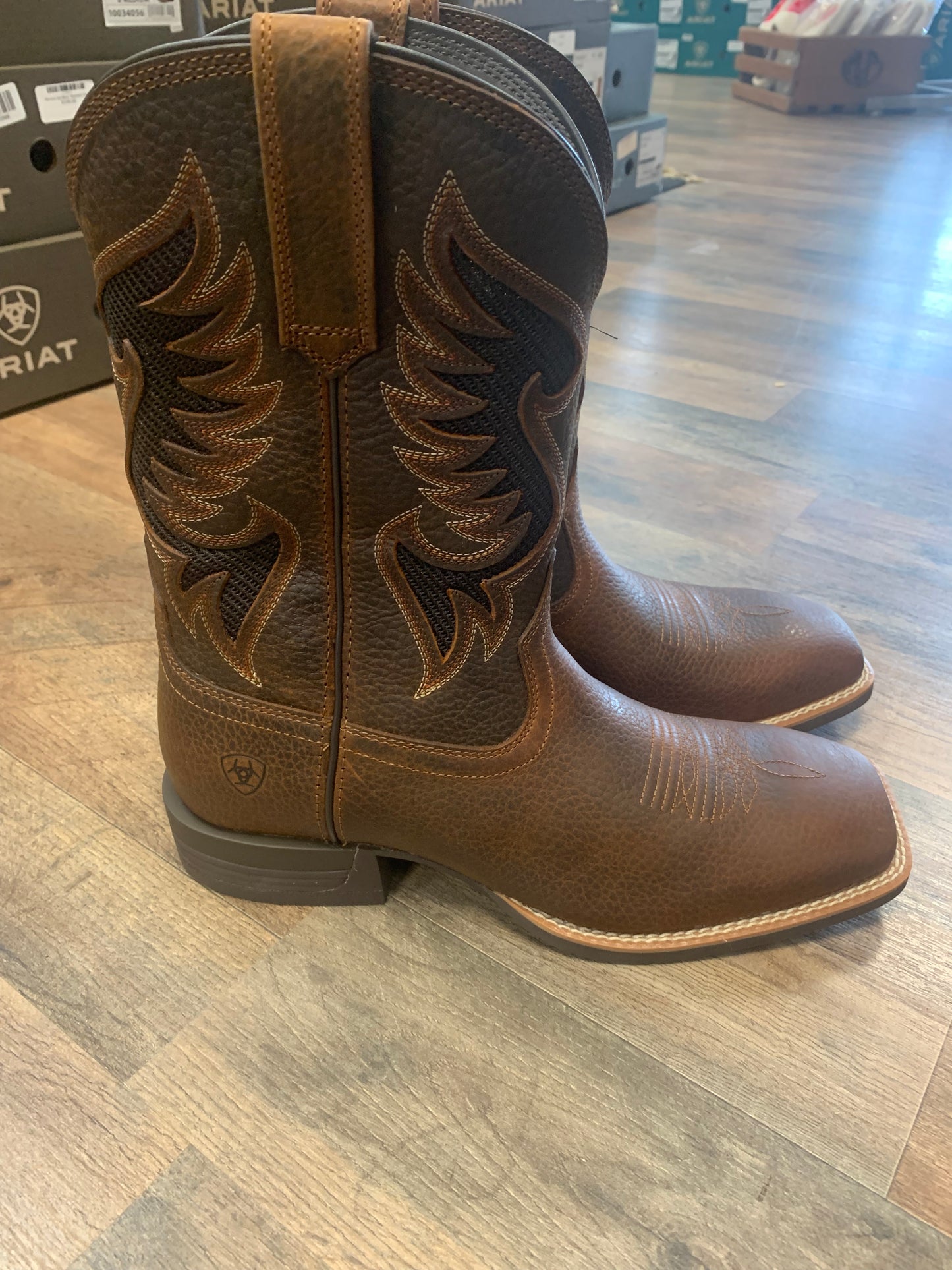 ARIAT MEN'S COWPUNCHER VENTTEK PERFORMANCE WESTERN BOOTS
