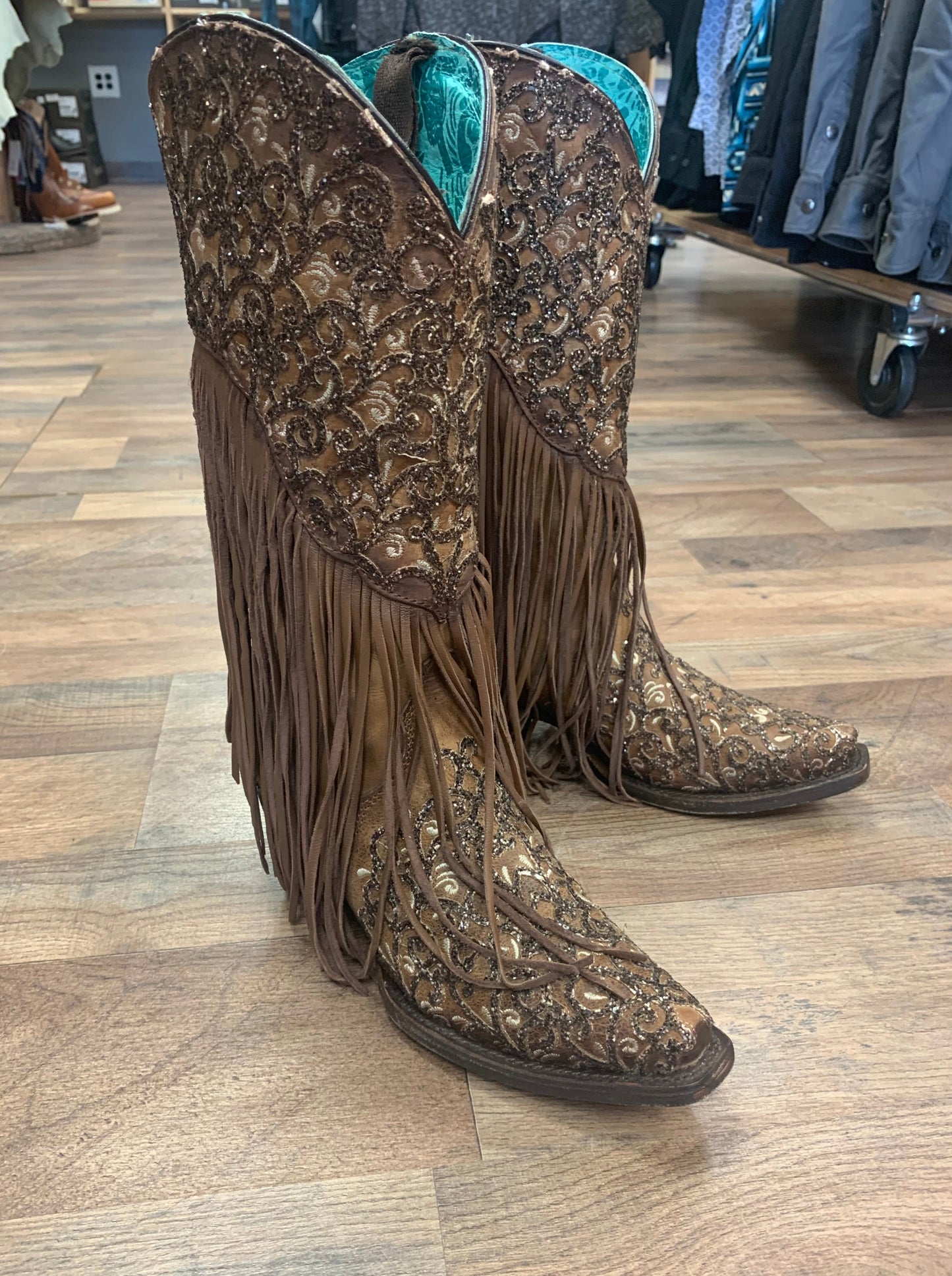CORRAL HONEY LAMB OVERLAY EMROIDERY FRINGE C3876