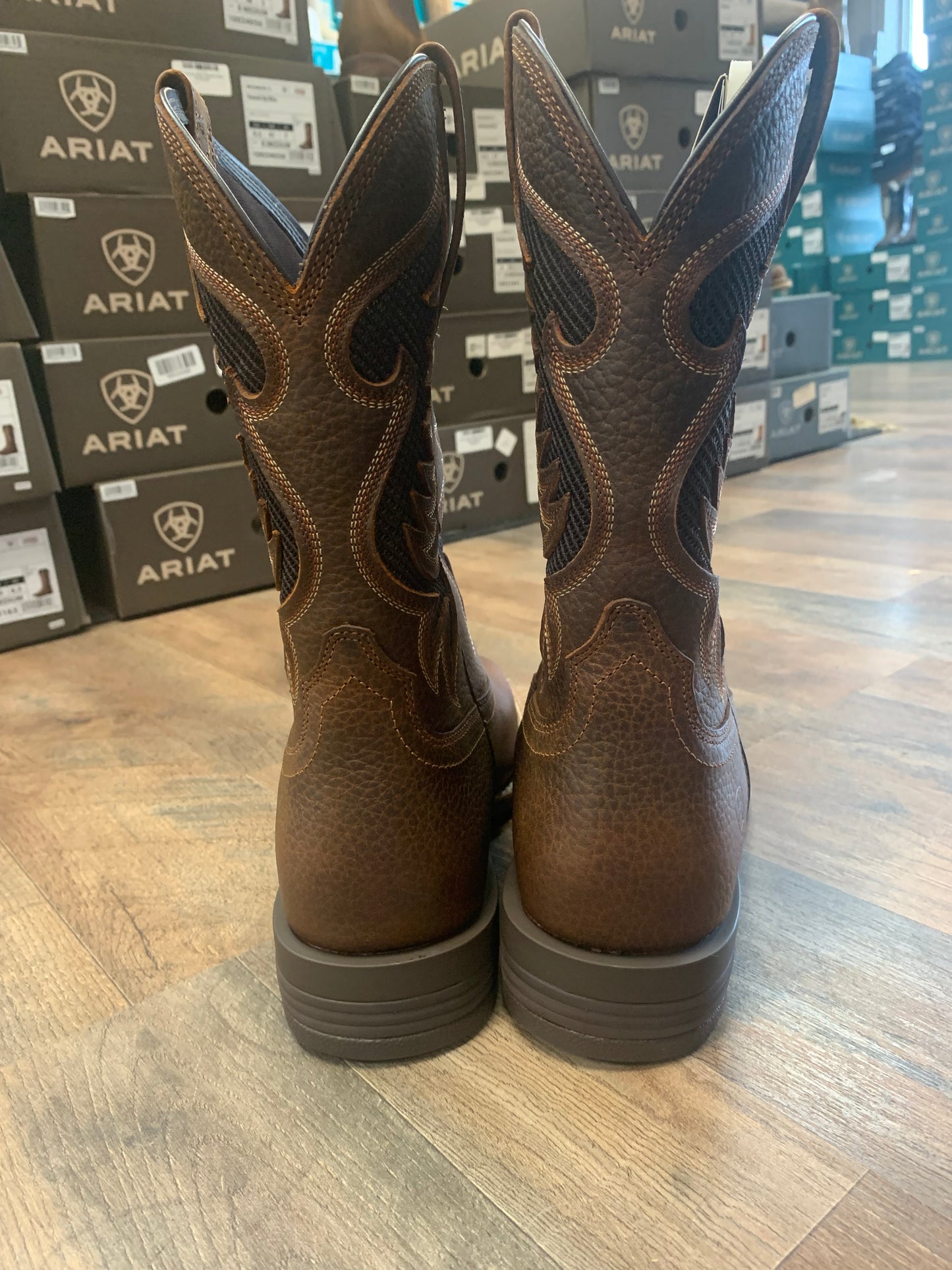 ARIAT MEN'S COWPUNCHER VENTTEK PERFORMANCE WESTERN BOOTS