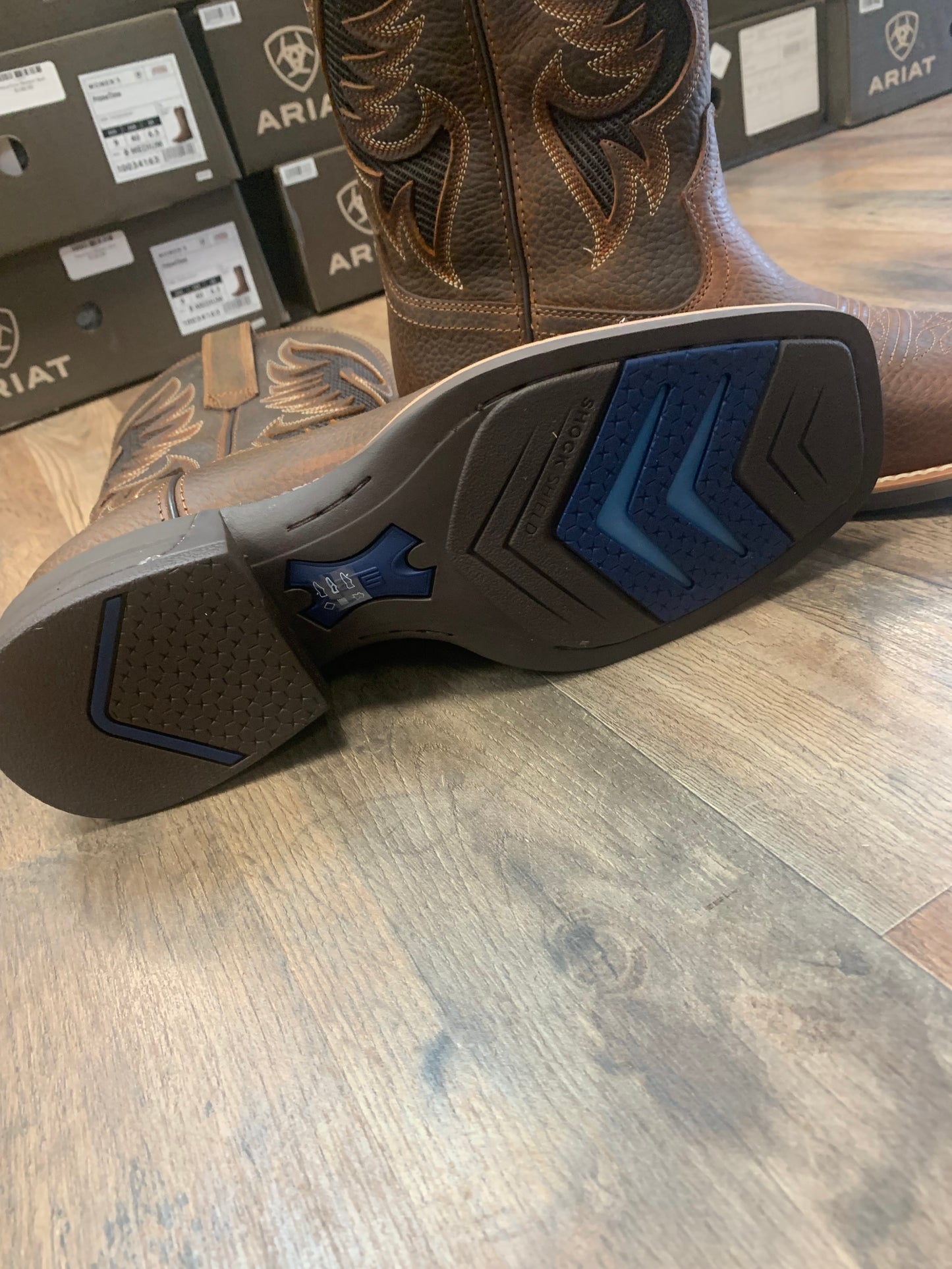 ARIAT MEN'S COWPUNCHER VENTTEK PERFORMANCE WESTERN BOOTS