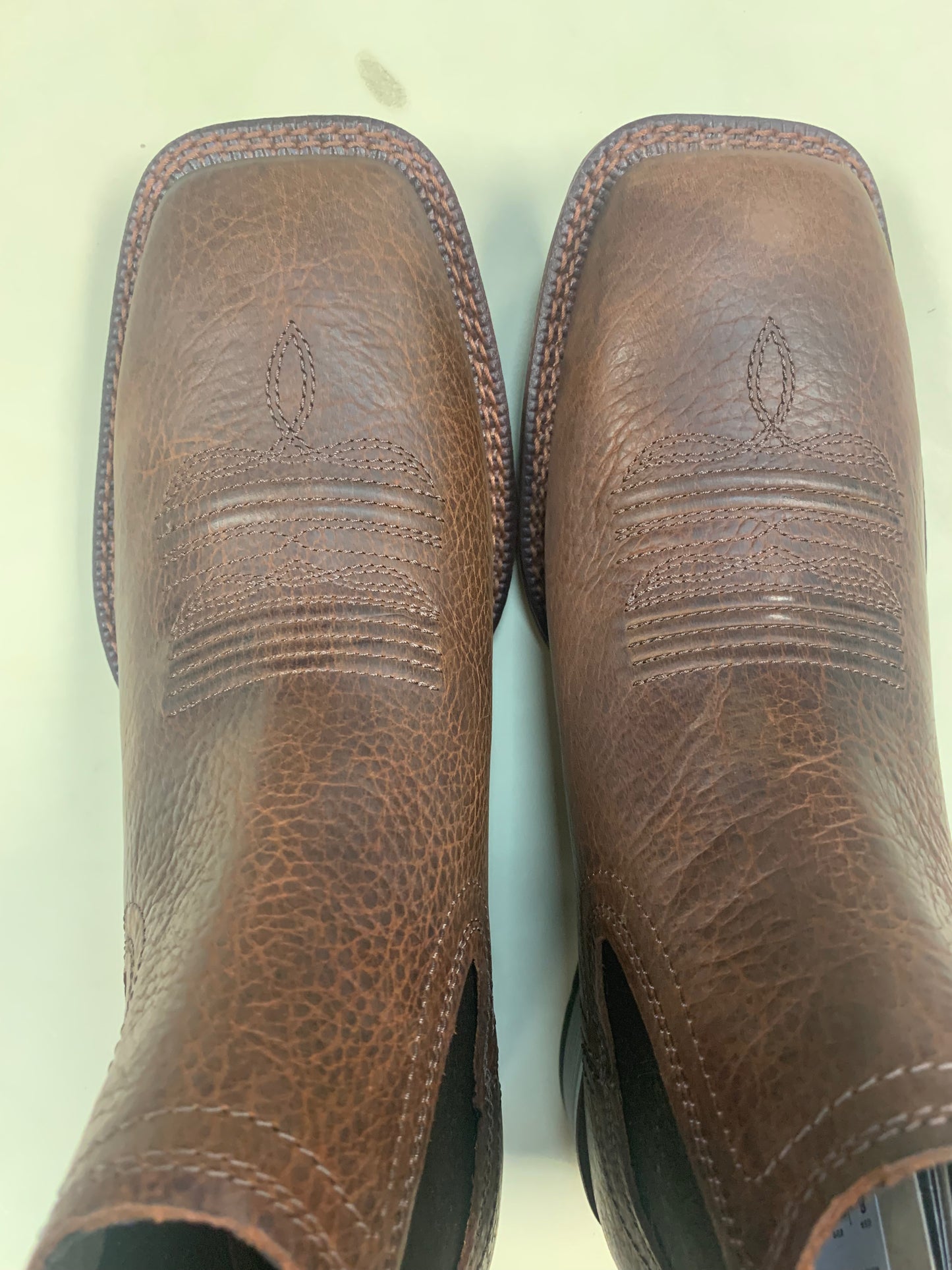 ARIAT MEN'S BOOKER ULTRA CHELSEA BOOTS - BROAD SQUARE TOE