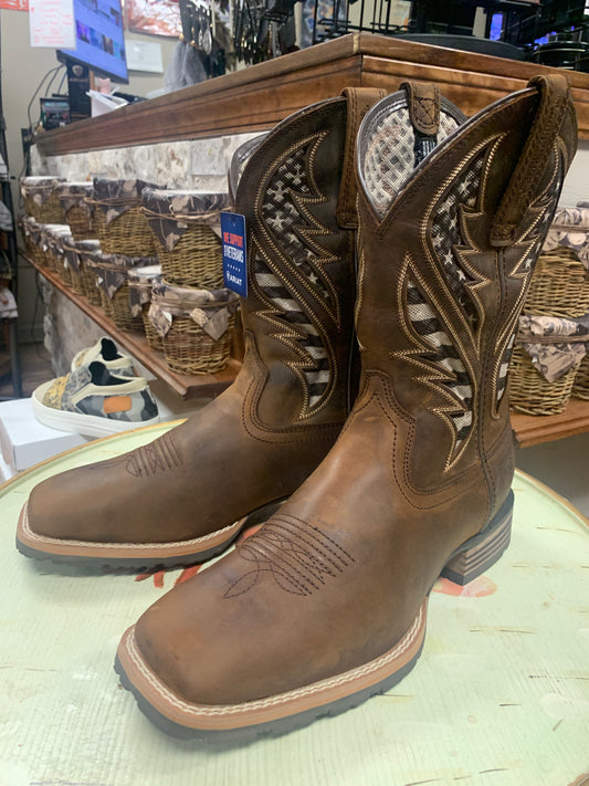 ARIAT MEN'S HYBRID VENTTEK WESTERN BOOTS - BROAD SQUARE TOE