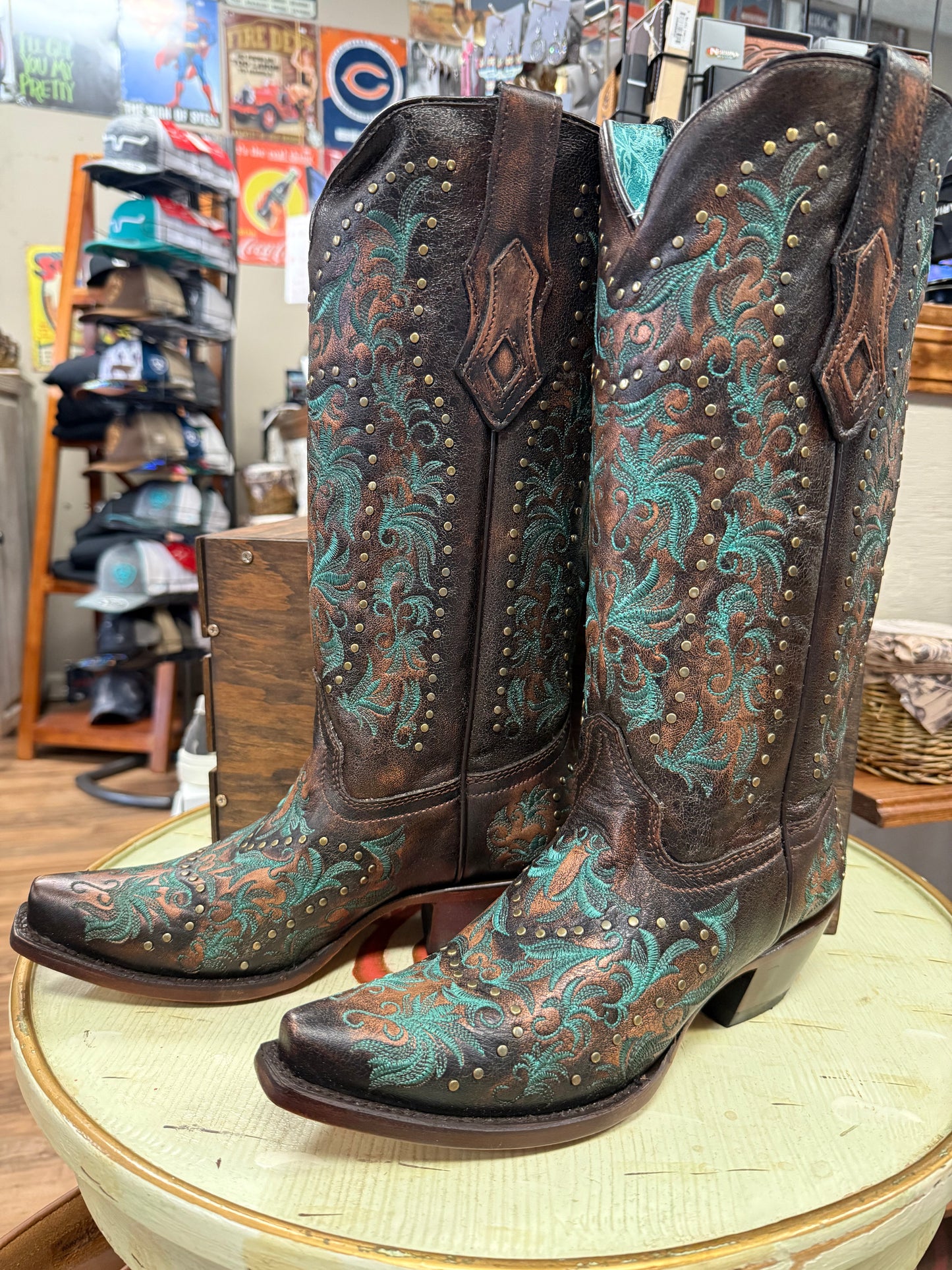Corral Ladies Copper Embroidery and Studs