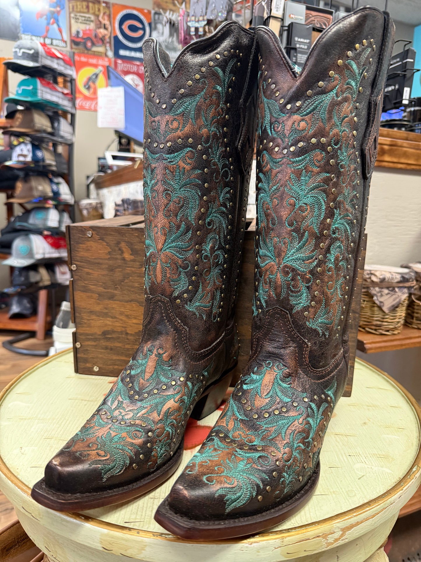 Corral Ladies Copper Embroidery and Studs
