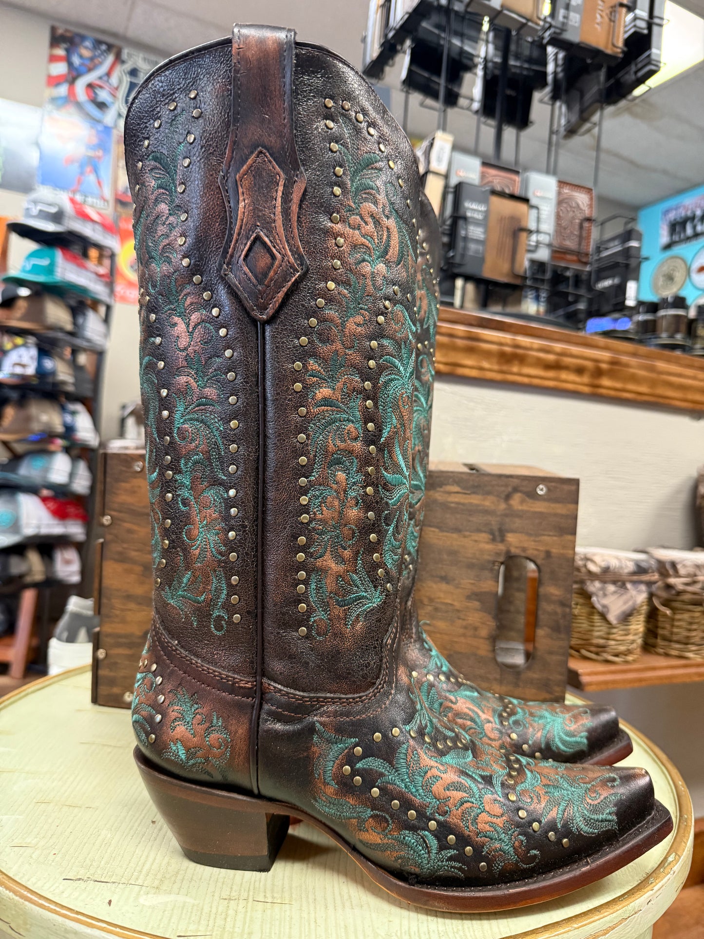 Corral Ladies Copper Embroidery and Studs