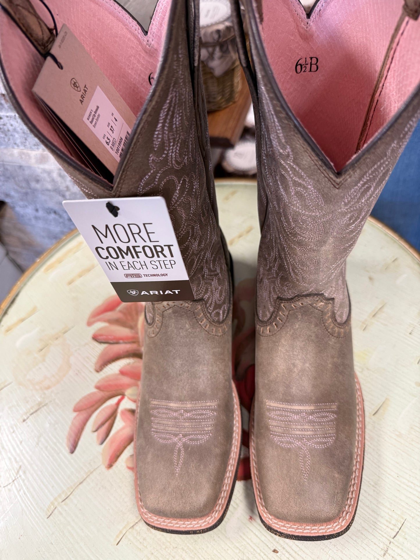Ariat Women's Round Up Remuda Western Boots - Broad Square Toe