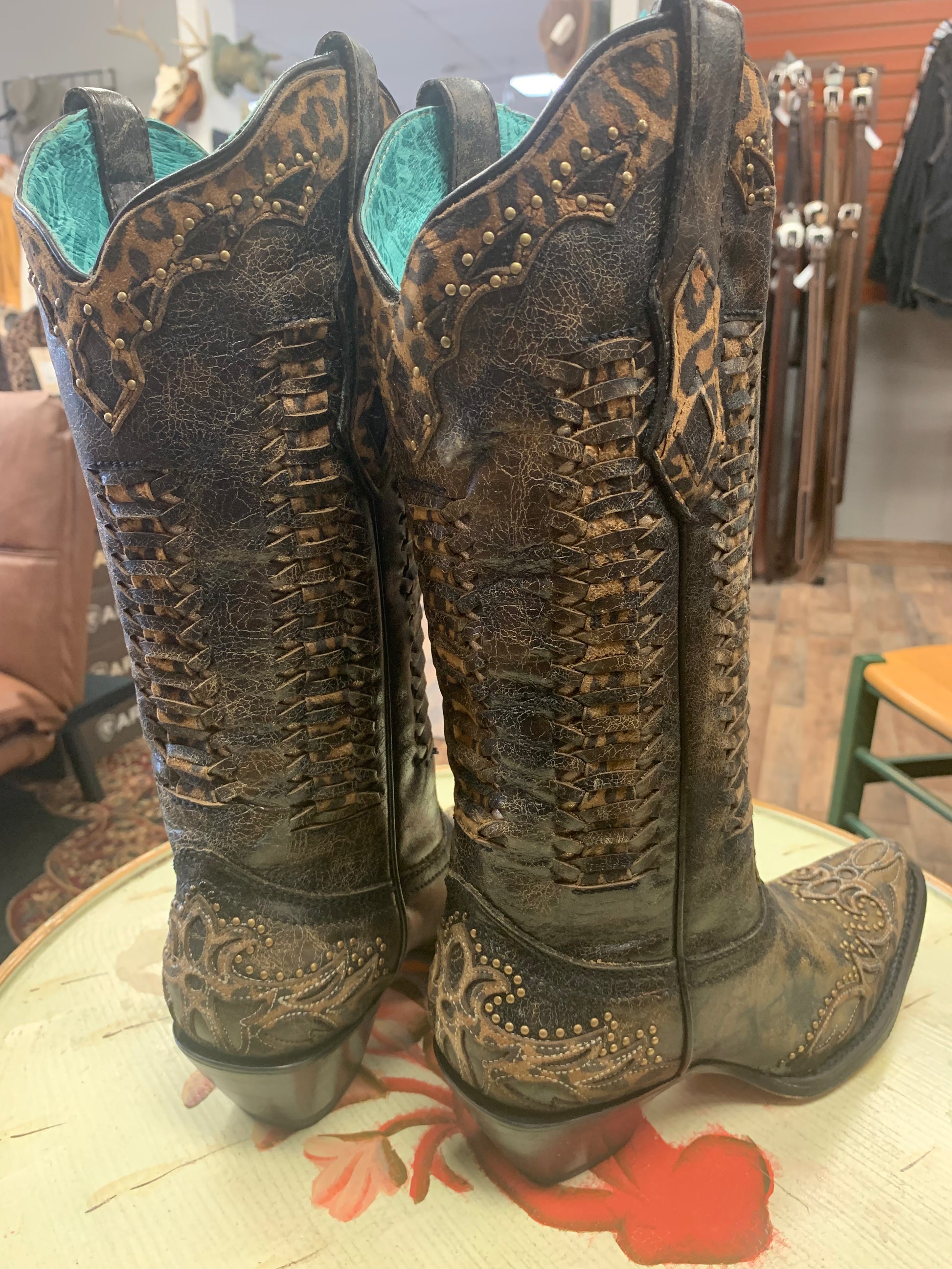 CORRAL WOMEN'S LEOPARD PRINT WOVEN WESTERN BOOTS - SNIP TOE C3881