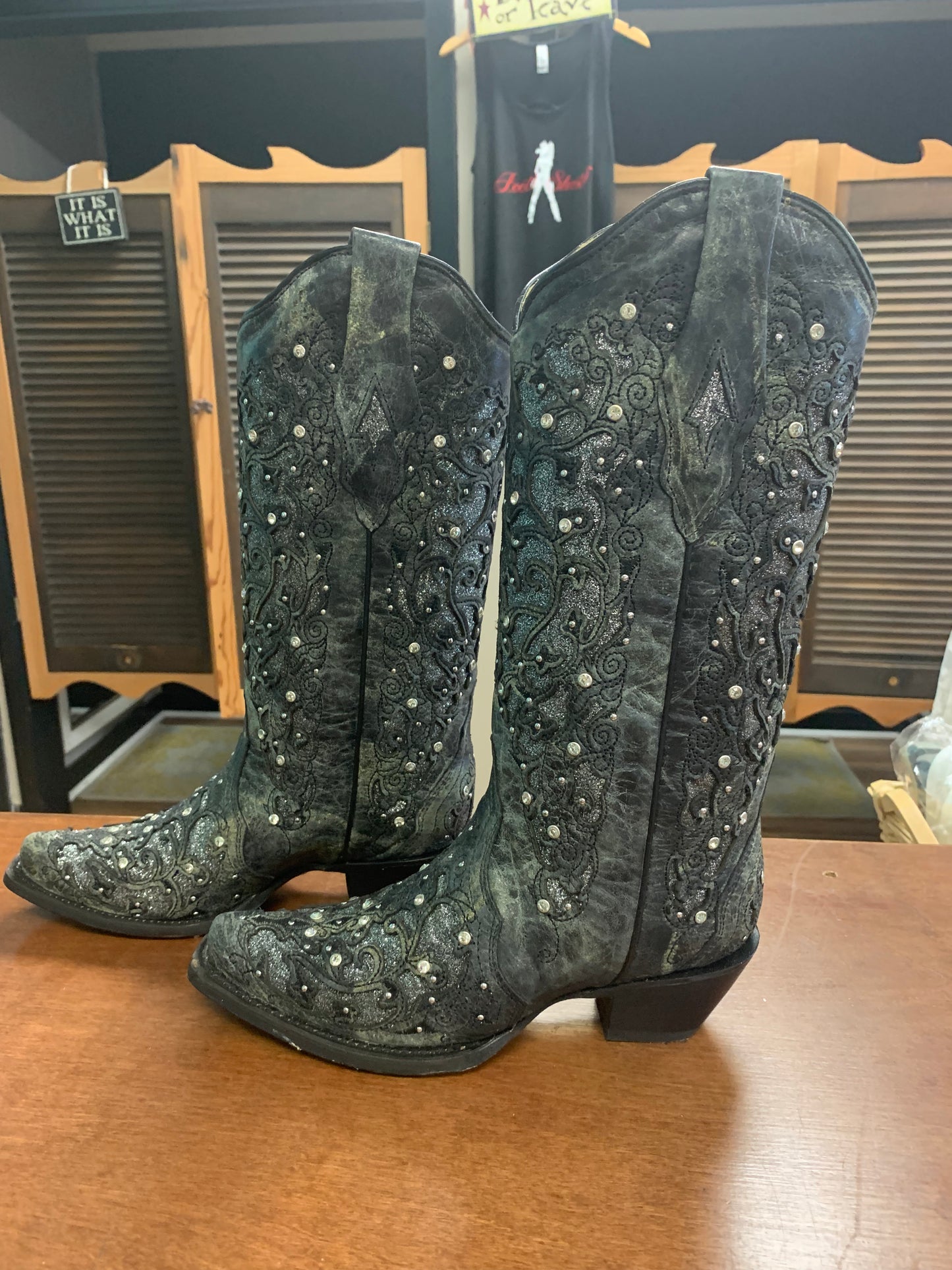 CORRAL LADIES GREY GLITTER INLAY/CRYSTALS SNIPED TOE BOOT STYLE A3672