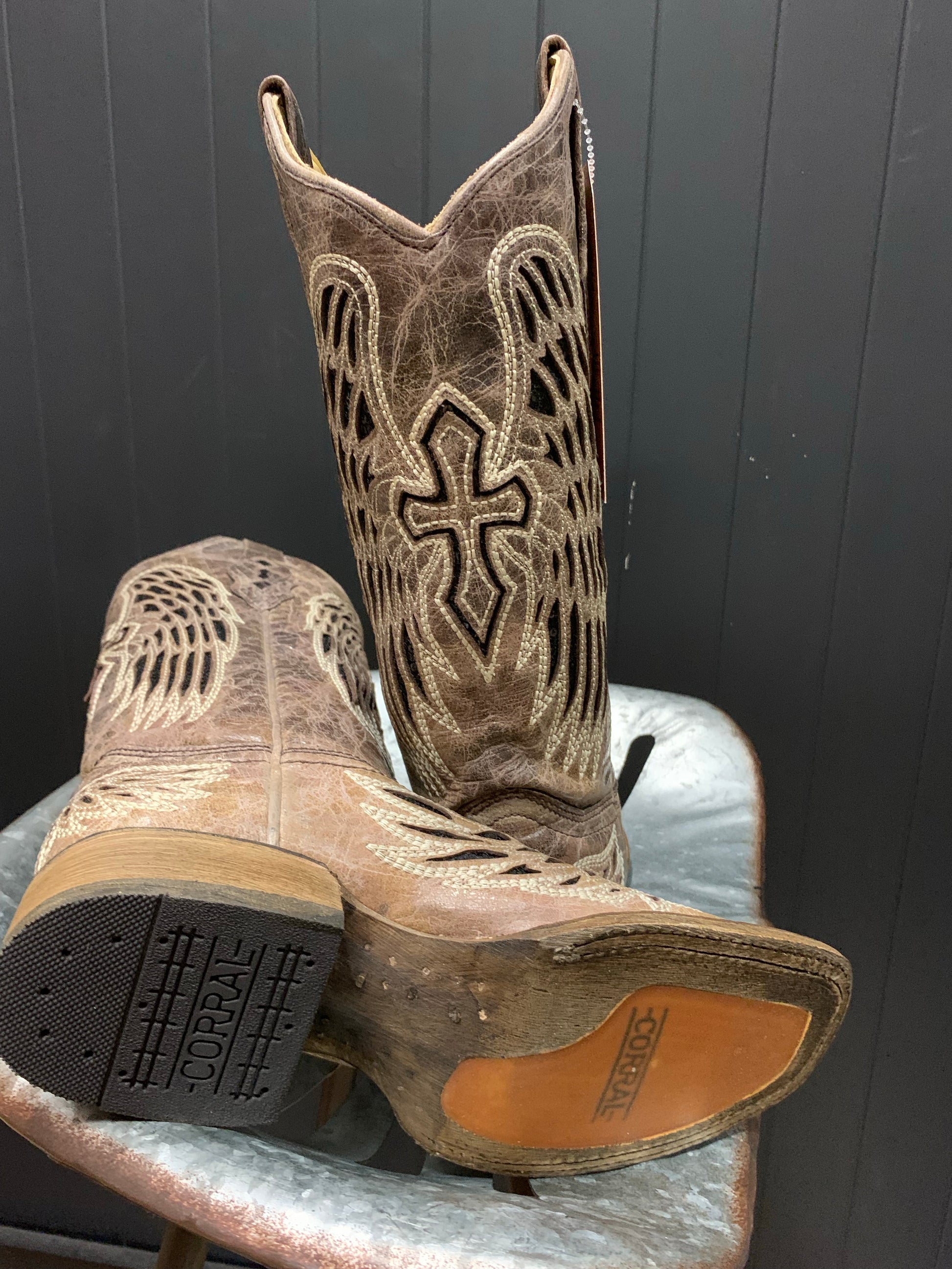 Corral Brown Black Wing And Cross Square Toe A1197