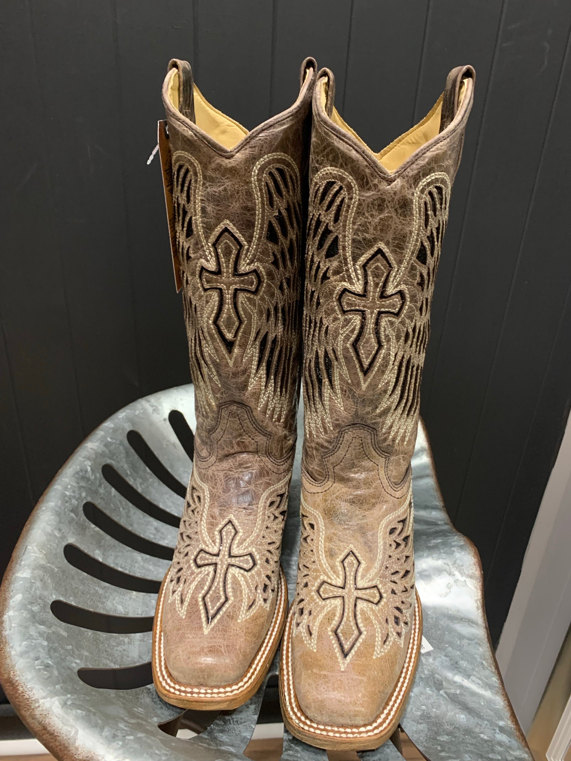 Corral Brown Black Wing And Cross Square Toe A1197