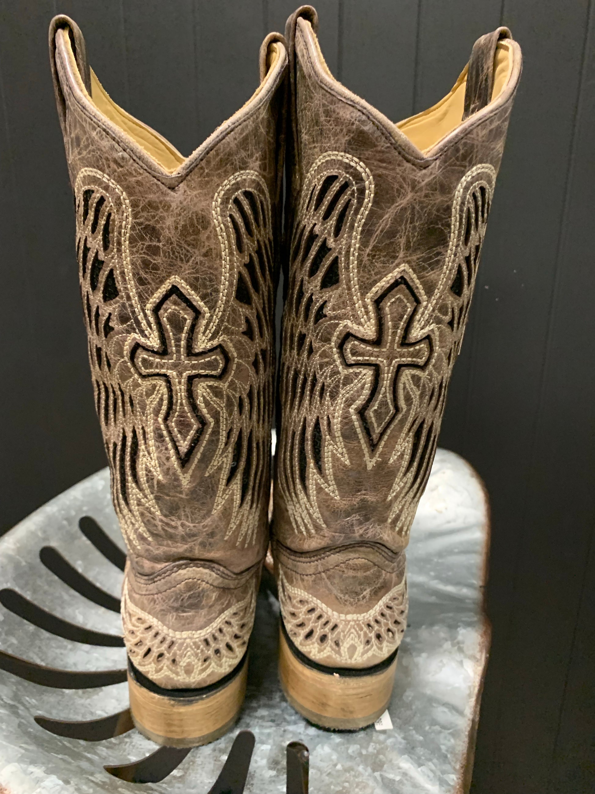 Corral Brown Black Wing And Cross Square Toe A1197