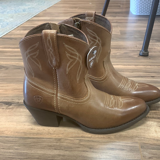 Darlin Western Boot  10017323