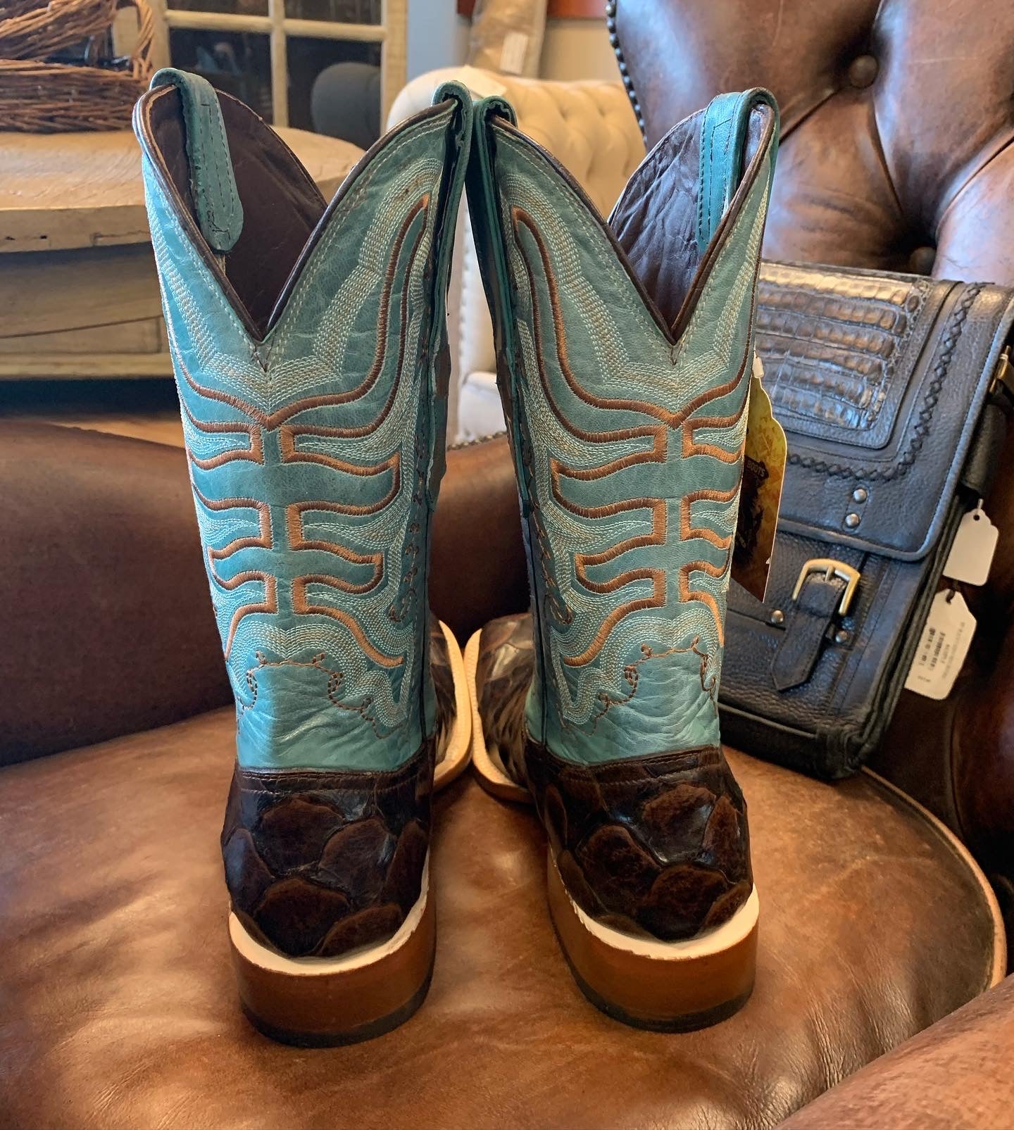 Tanner Mark Print Fish Turquoise Top - Boot N Shoot