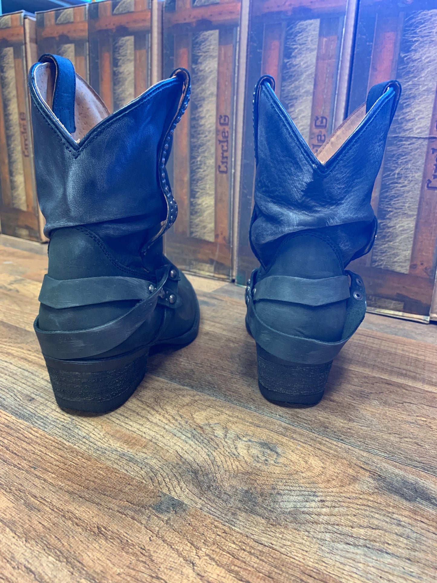 Corral Ladies Black Slouch & Studs Ankle Boots Round Toe Q0173