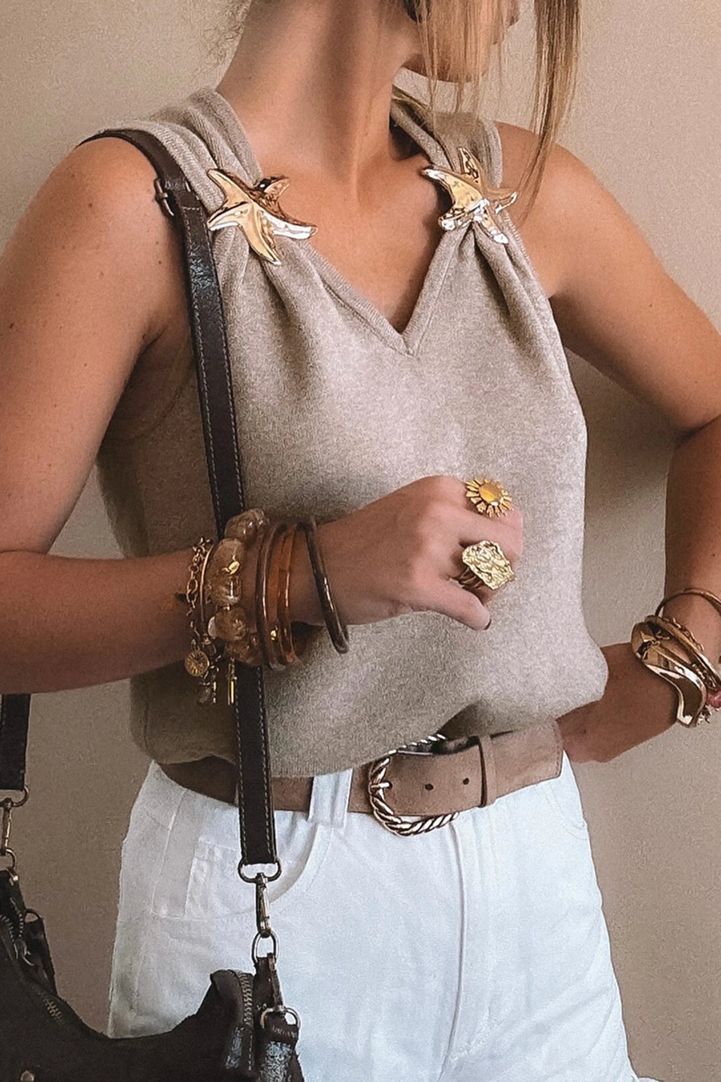 V-NECK TOP WITH GOLD STAR FISH 