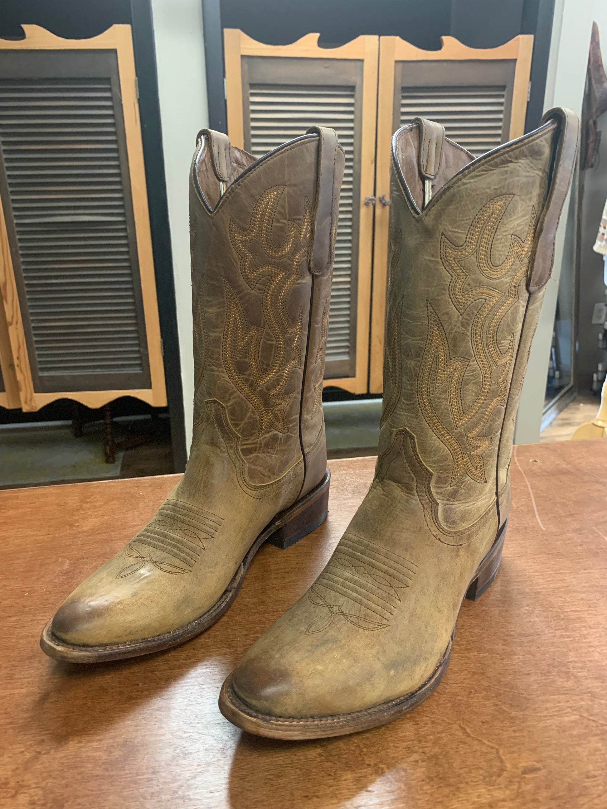 Corral Circle G Men's 13" Tan Embroidery Round Toe Western Boot 7.5 Corral Circle G Men's 13" Tan Embroidery Round Toe Western Boot 7.5