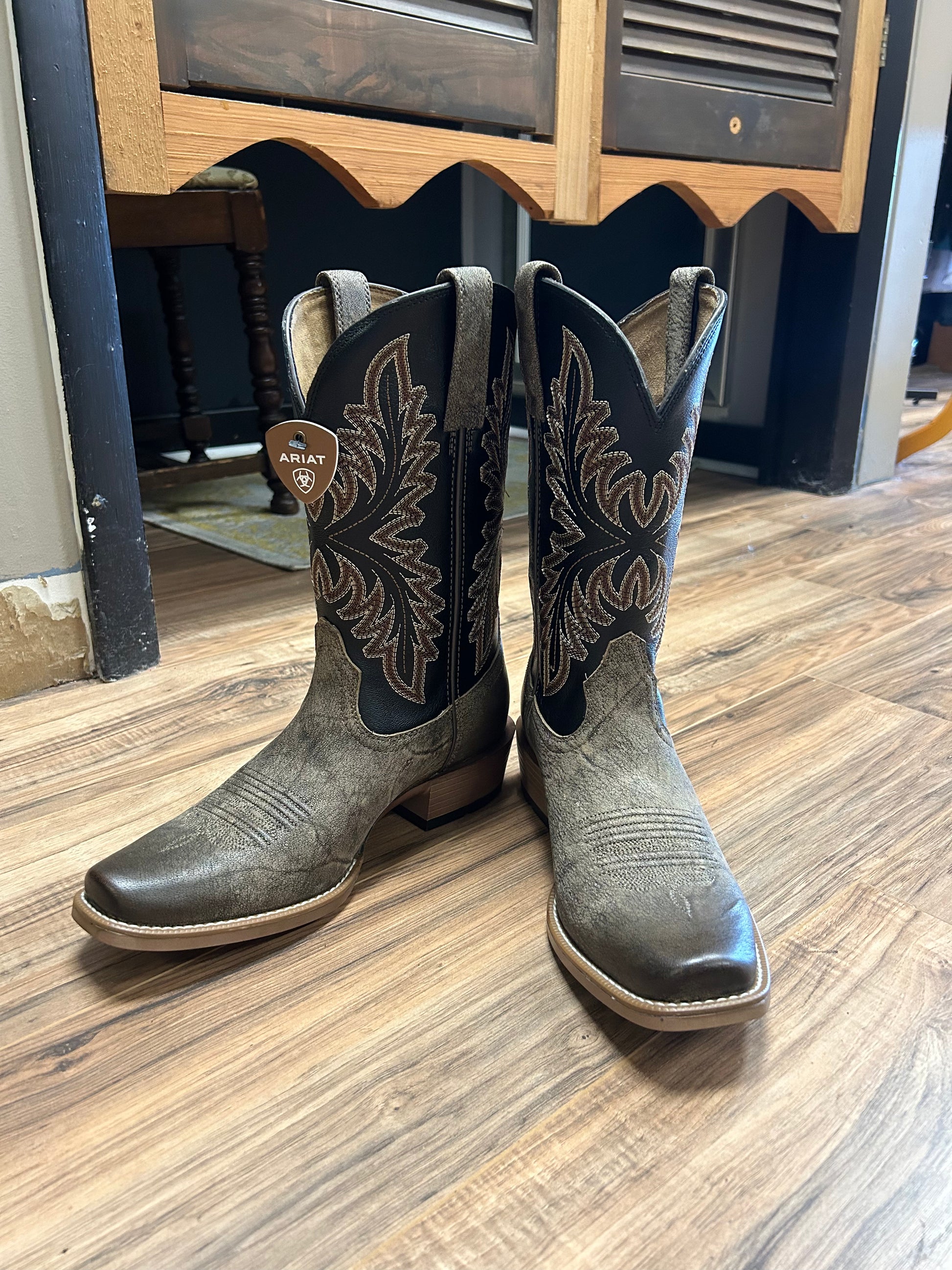 Ariat Men's Cowhand Boots Ariat Men's Cowhand Western Boot