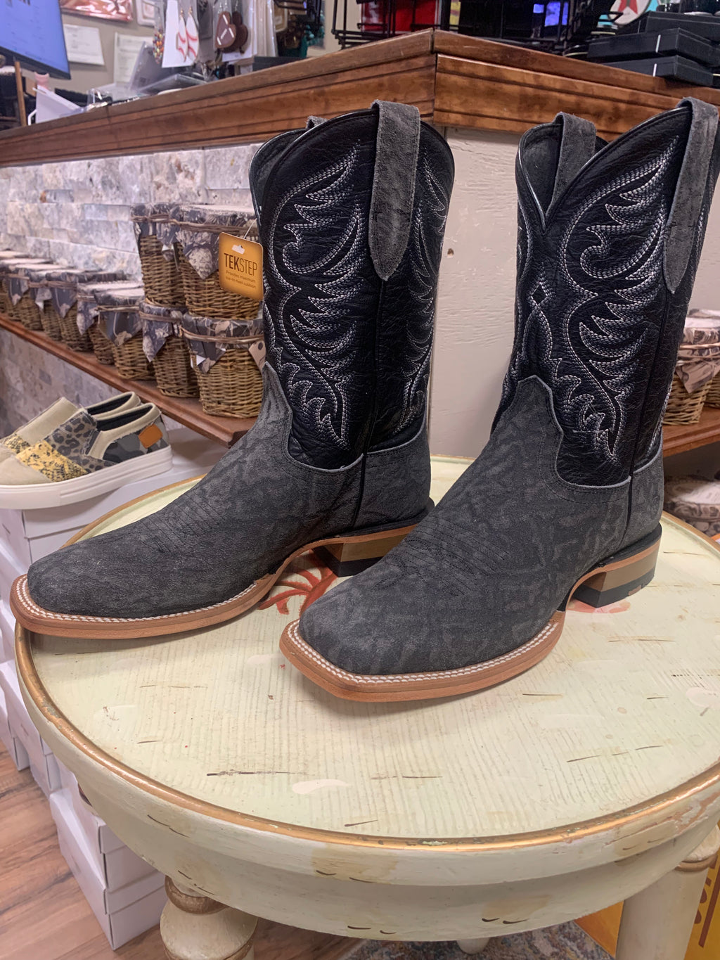 ARIAT BLACK ELEPHANT ROUGHOUT MEN'S SQUARE