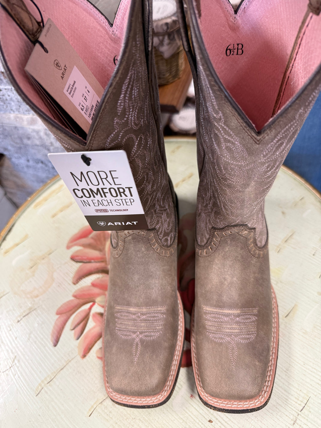 Ariat Women's Round Up Remuda Western Boots - Broad Square Toe