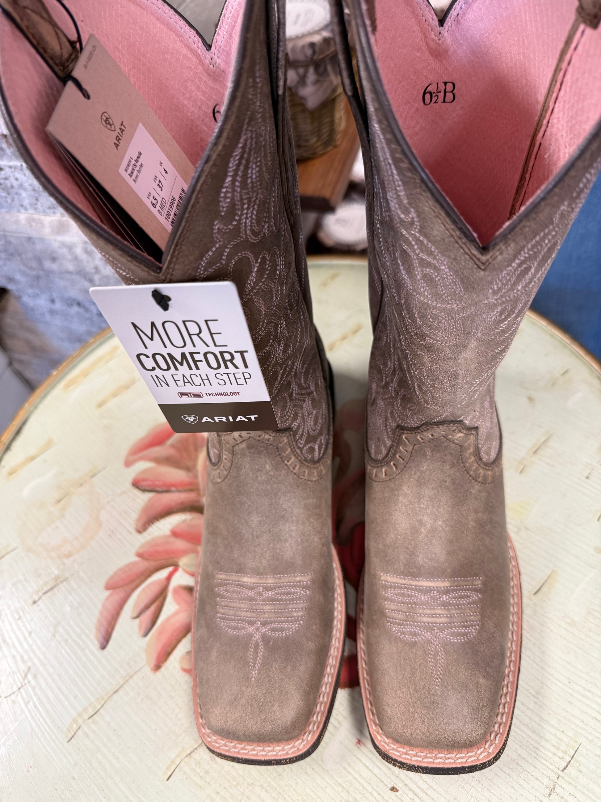 Ariat Women's Round Up Remuda Western Boots - Broad Square Toe