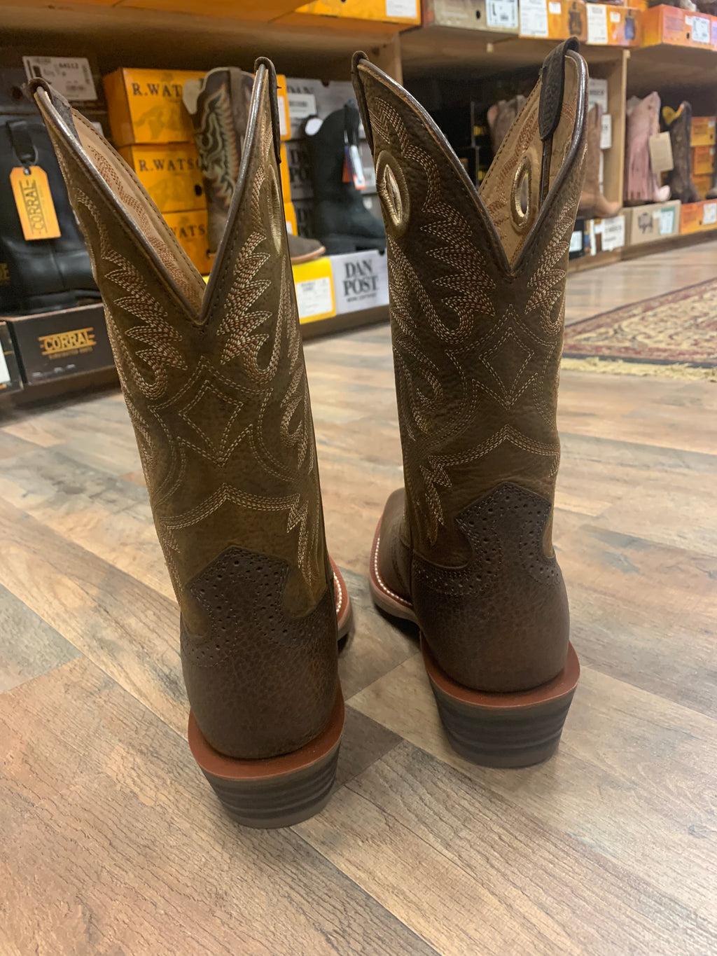 ARIAT HERITAGE ROUGHSTOCK