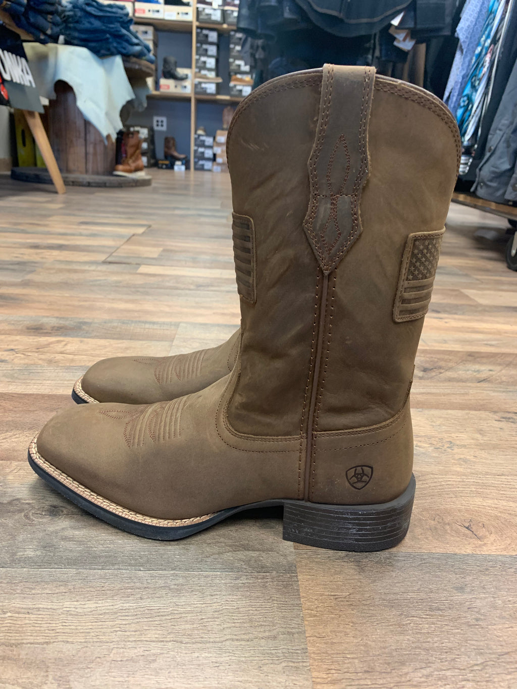 ARIAT MEN'S SPORT PATRIOT II AMERICAN FLAG WESTERN PERFORMANCE BOOTS - BROAD SQUARE TOE