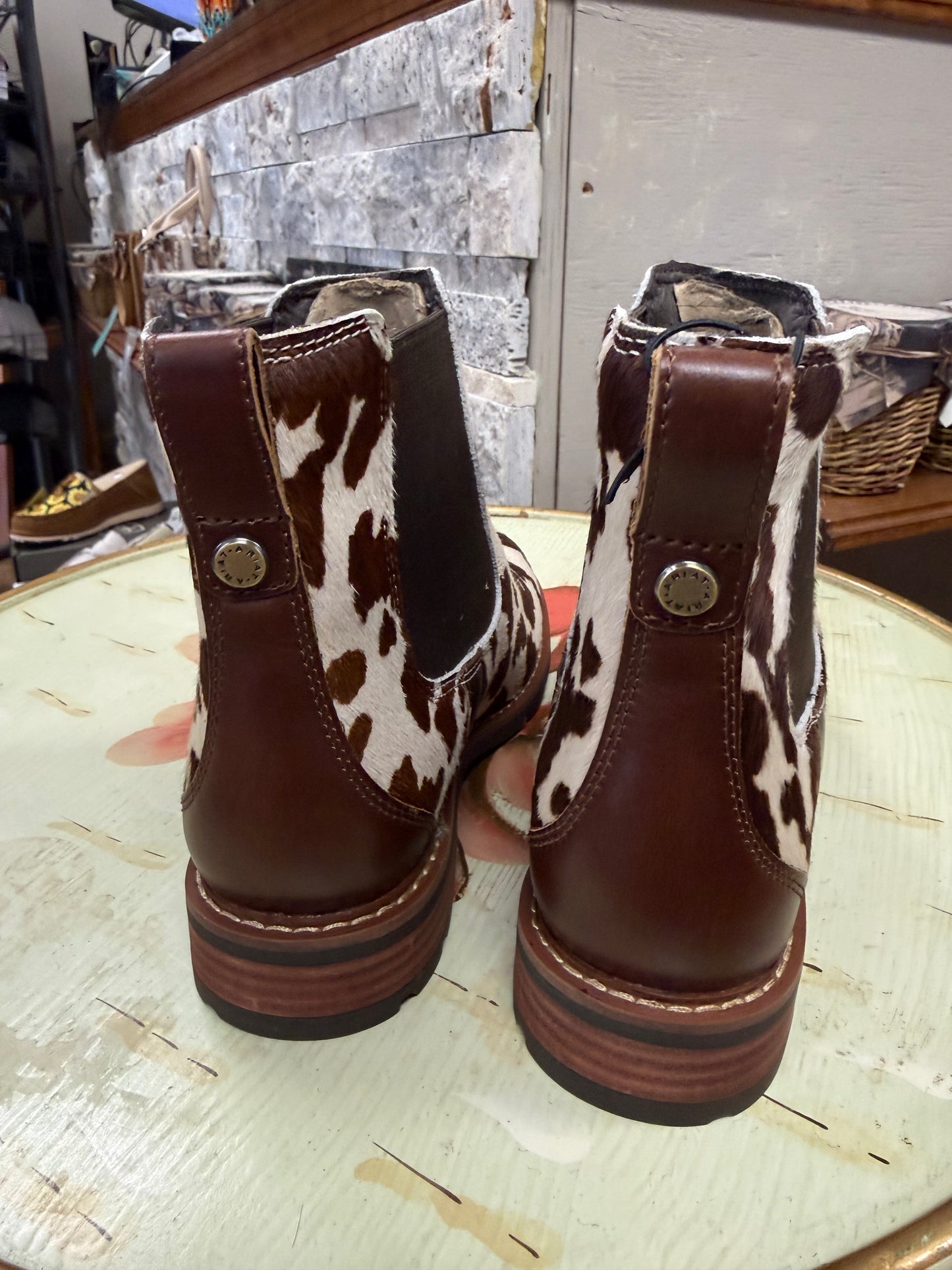 ARIAT WOMEN'S WEXFORD HAIRON BOOTS - ROUND TOE 10050915