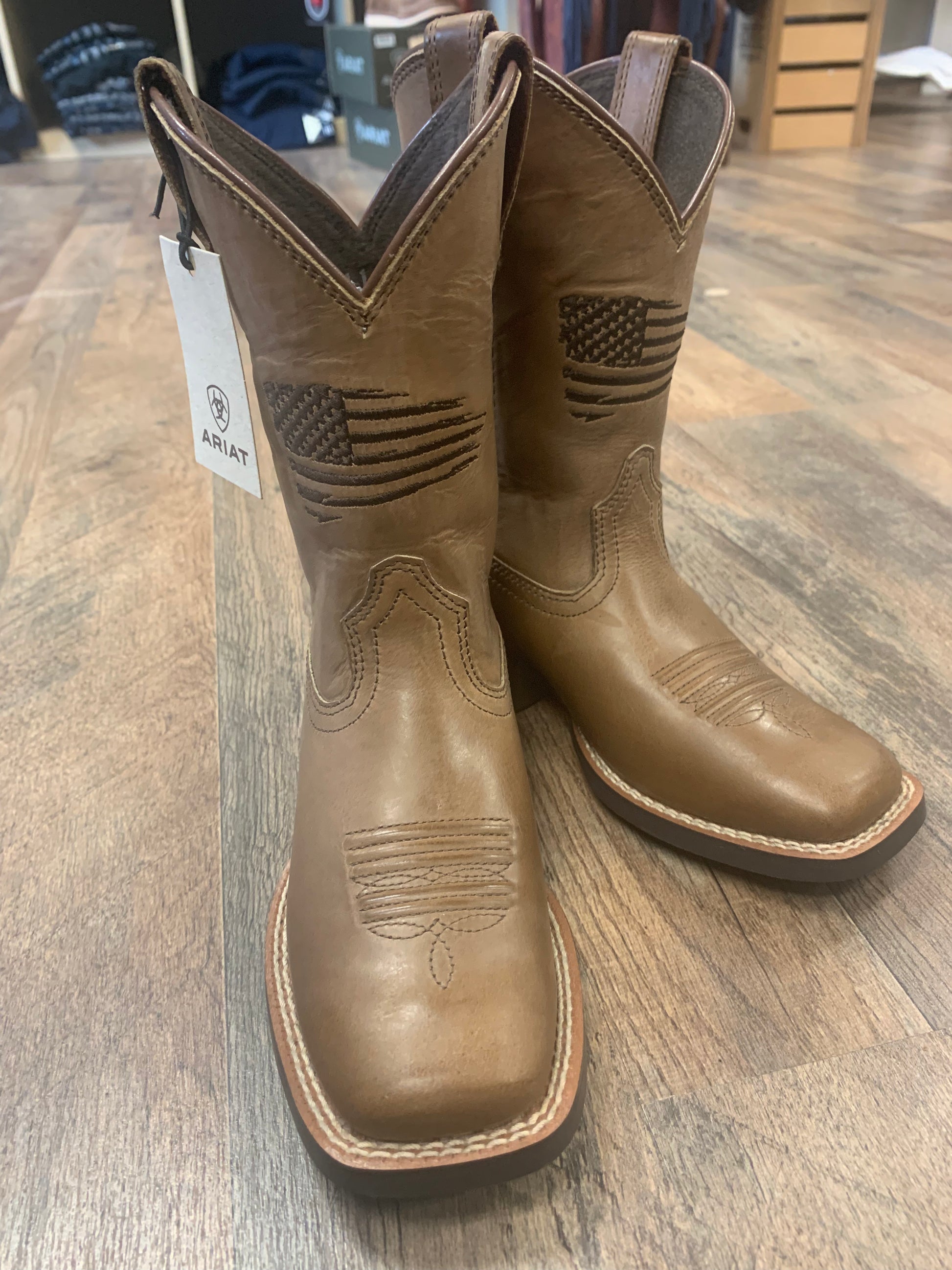 Ariat roper sales square toe