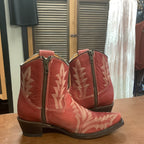 CORRAL  Circle G by Corral Women's Red Embroidery & Zipper Cowgirl Ankle Bootie L5704