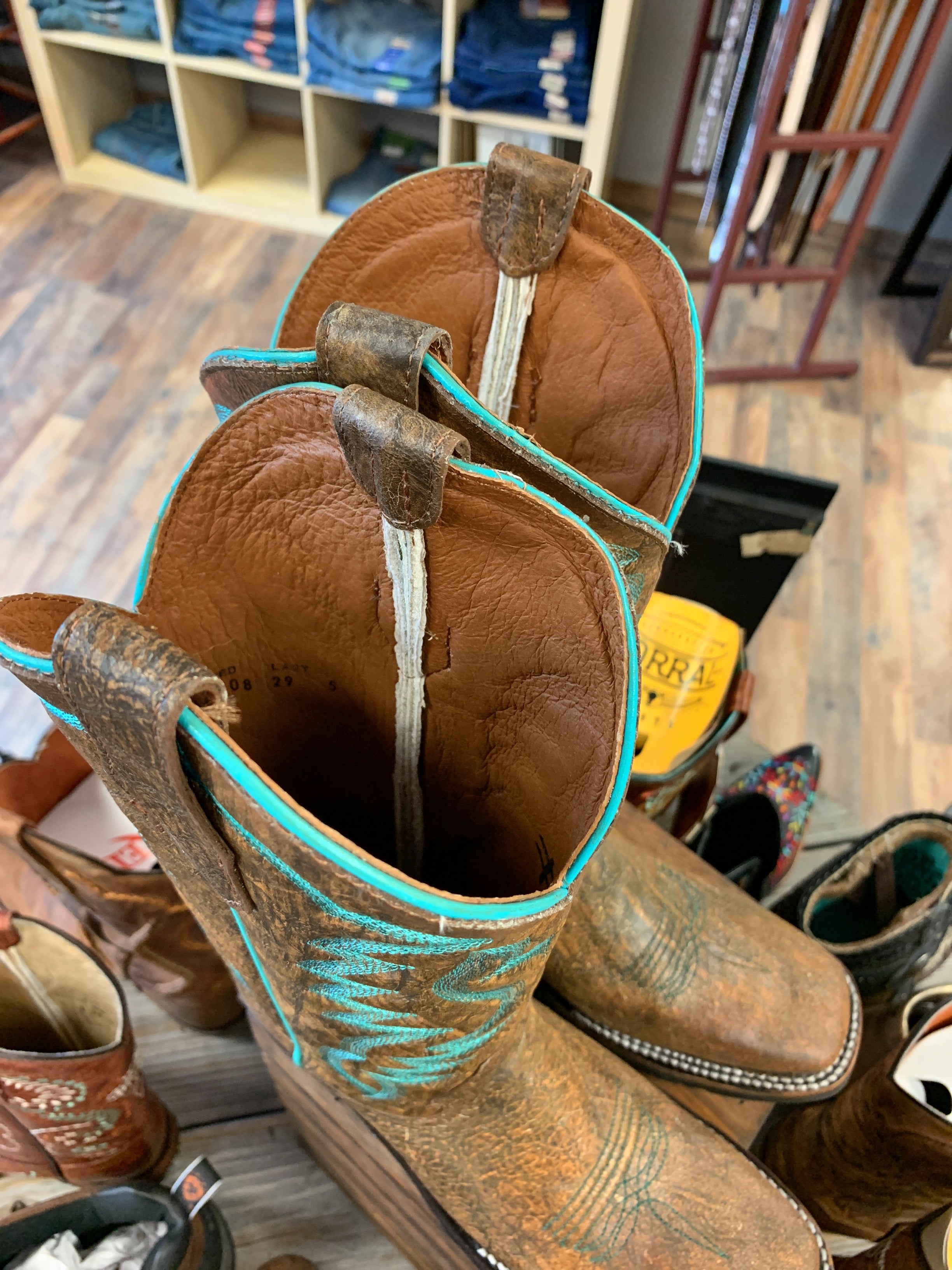 Corral Ladies Embroidery Wide Square Toe L5722 - Boot N Shoot